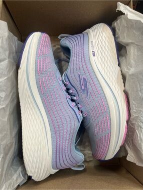 🔥 Skechers Women's Max Cushioning Elite 2.0 women size 8.5 like new
